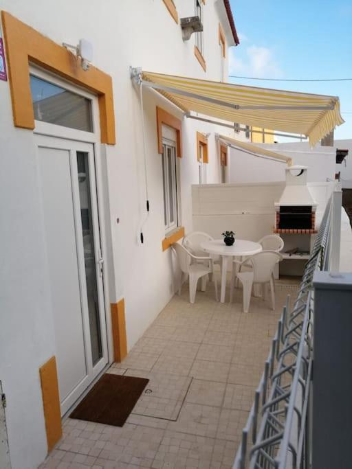Casa Da Praia Da Poca - Apartamento Tulipa Estoril Exterior foto